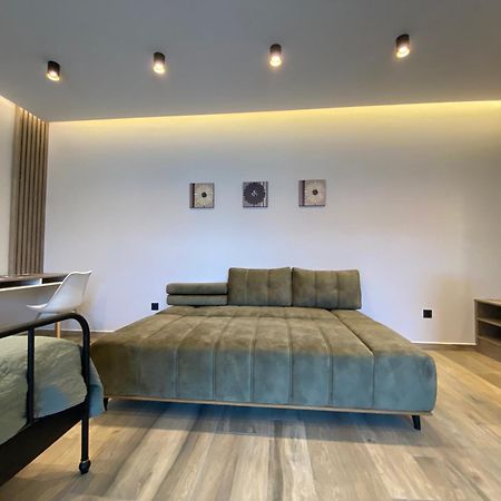 T27 Apartments Free Parking Ingyenes Zart Parkolo Gyor Ngoại thất bức ảnh