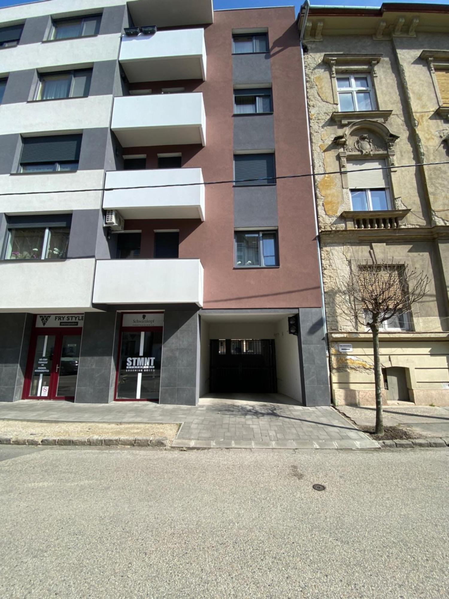 T27 Apartments Free Parking Ingyenes Zart Parkolo Gyor Ngoại thất bức ảnh